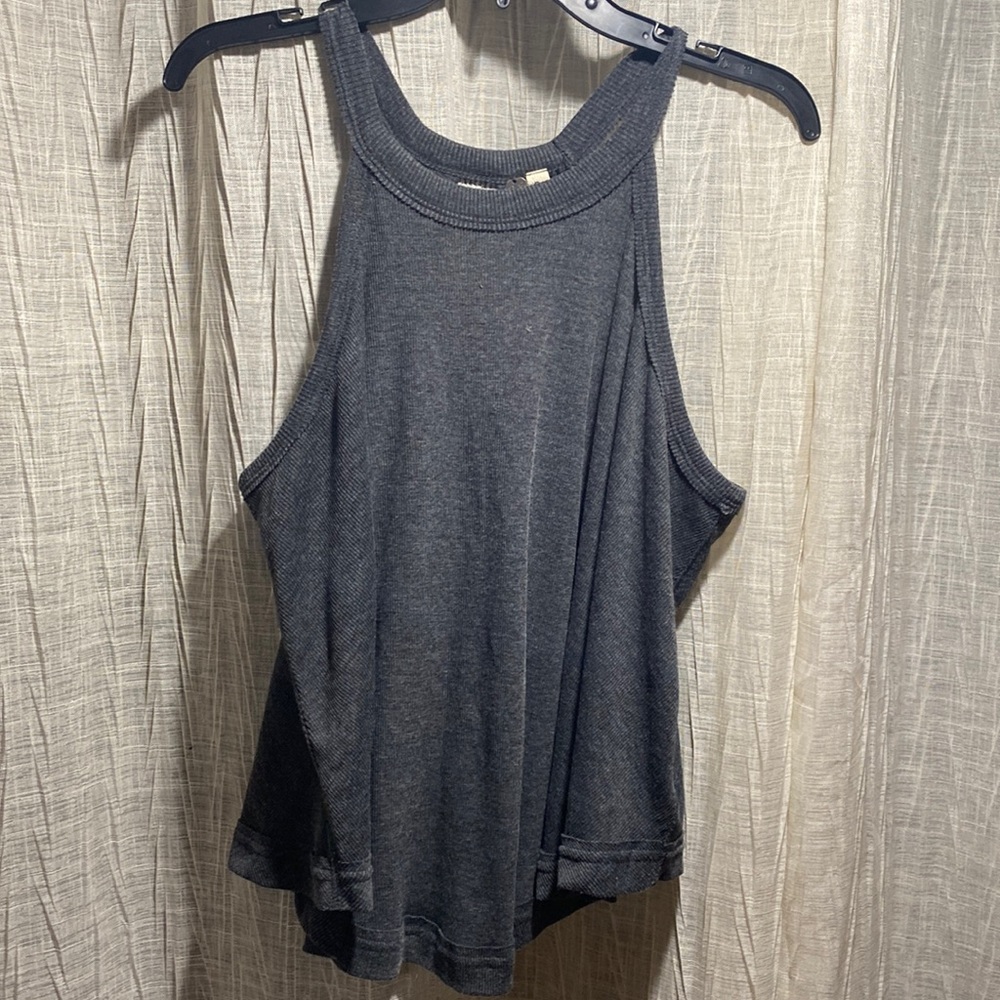 Gray tank top